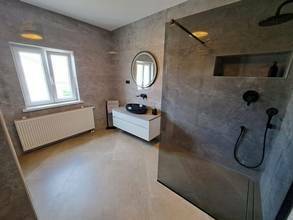 Thumbnail von Hoogwaardig meergezinswoning met zwembad