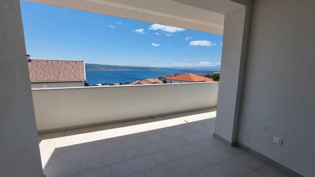 Attraktives Appartement mit Terrasse und Blick auf das Meer