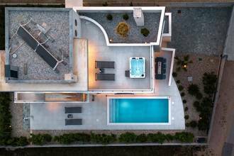 Thumbnail von Moderne Luxusvilla mit Swimmingpool nahe dem Yachthafen