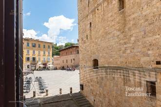 Thumbnail von Wohnung in renommierten Palast nur 20 km vom Meer entfernt