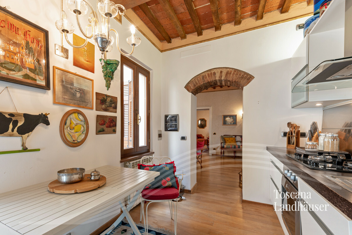 Thumbnail von Wohnung in renommierten Palast nur 20 km vom Meer entfernt