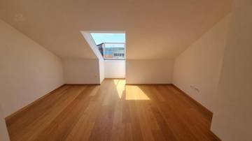 Thumbnail von Attraktive Dachgeschosswohnung mit Meerblick