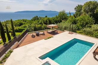 Thumbnail von Mediterrane Villa mit Pool und Meerblick