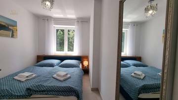 Thumbnail von Modernes Appartementhaus mit Meerblick