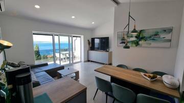 Thumbnail von Modernes Appartementhaus mit Meerblick