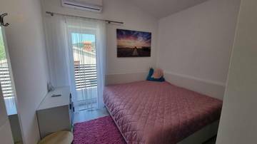 Thumbnail von Modernes Appartementhaus mit Meerblick