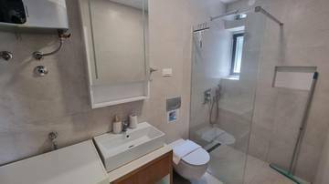 Thumbnail von Modernes Appartementhaus mit Meerblick