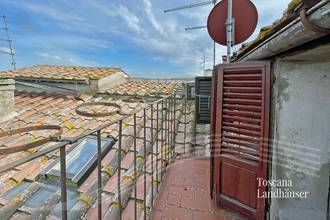 Thumbnail von Wohnung mit Blick auf historische Ortschaft und den Lago Trasimeno
