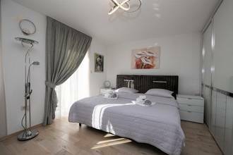 Thumbnail von Tolle Villa mit 2 Wohneinheiten und Pool