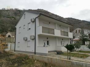 Thumbnail von Haus mit vier Appartements, Region Senj