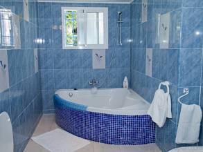 Thumbnail von Villa For Sale in Estepona