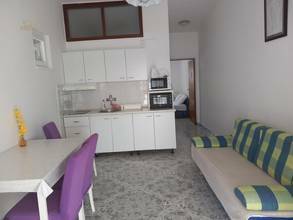 Thumbnail von Mehrparteienhaus auf der Insel Pag mit Meerblick