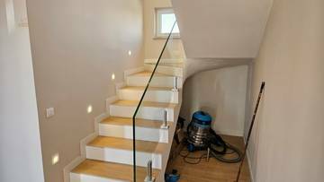 Thumbnail von Moderne Villa mit Swimmingpool und Meerblick