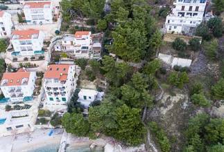 Thumbnail von オミス近くの海辺の高級な場所にある建築用地