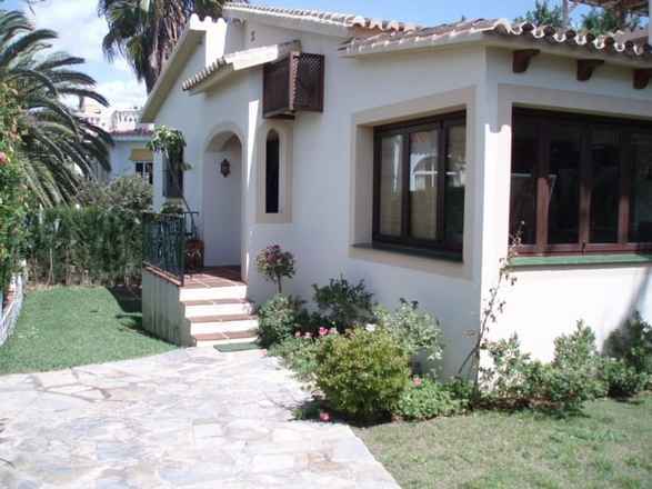 villa for sale in - Marbesa 