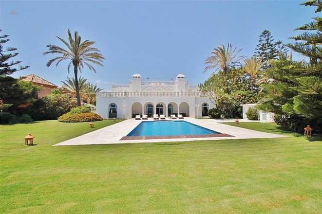 Luxus-Villa in Estepona R2747534 