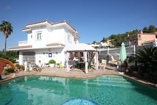 villa for sale in - Alhaurin de la Torre 