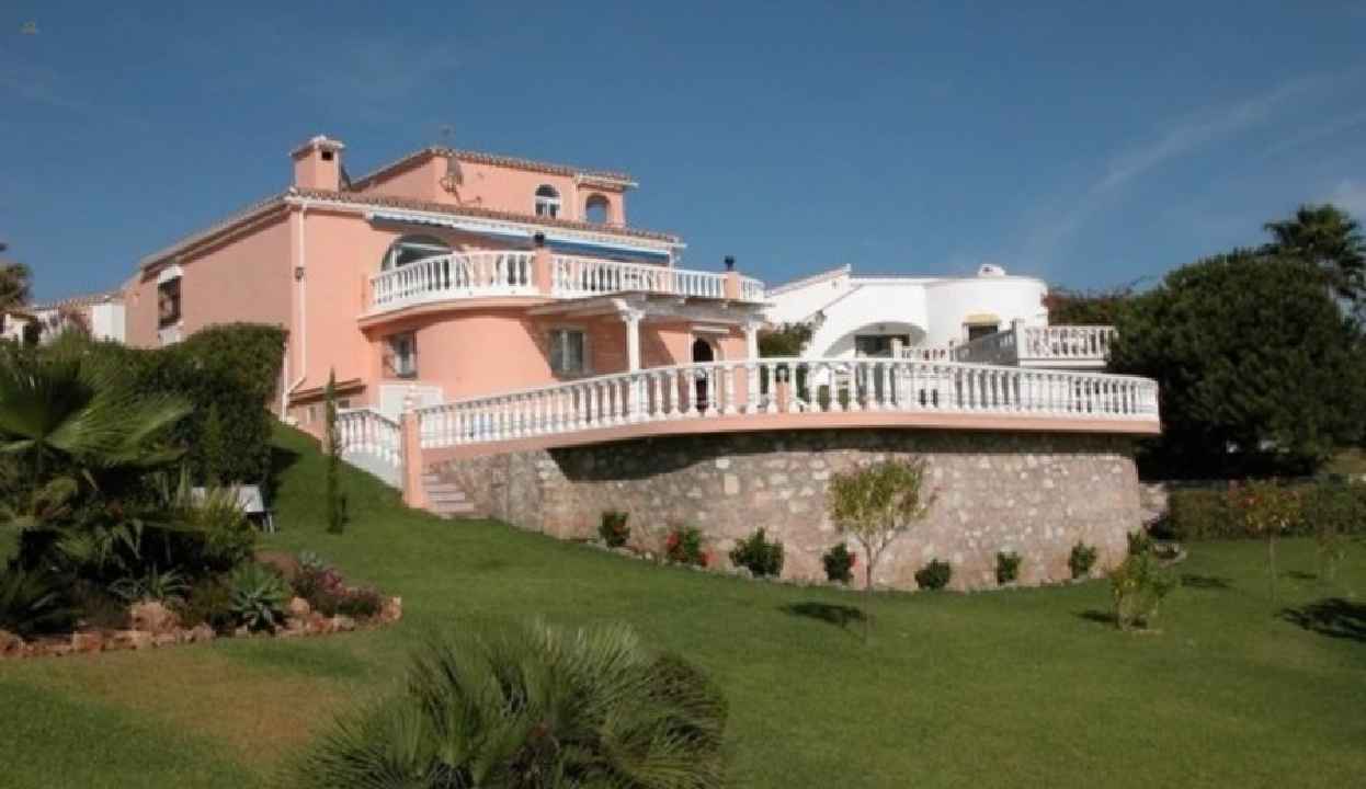 villa for sale in - Mijas Costa 
