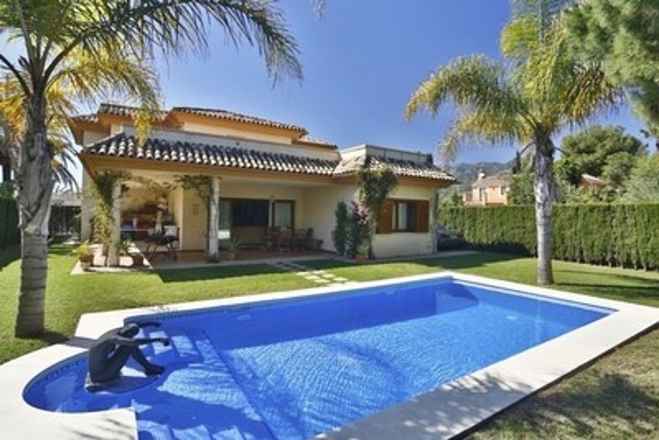 villa for sale in - Marbella 
