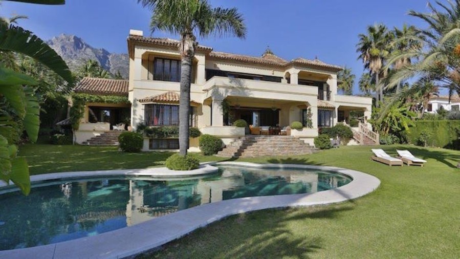 Luxus-Villa in Sierra Blanca R2669846