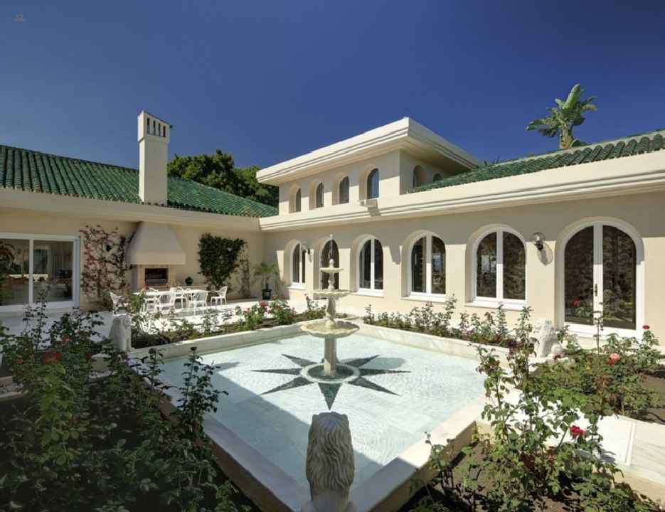 	 villa for sale in - Rio Real 
