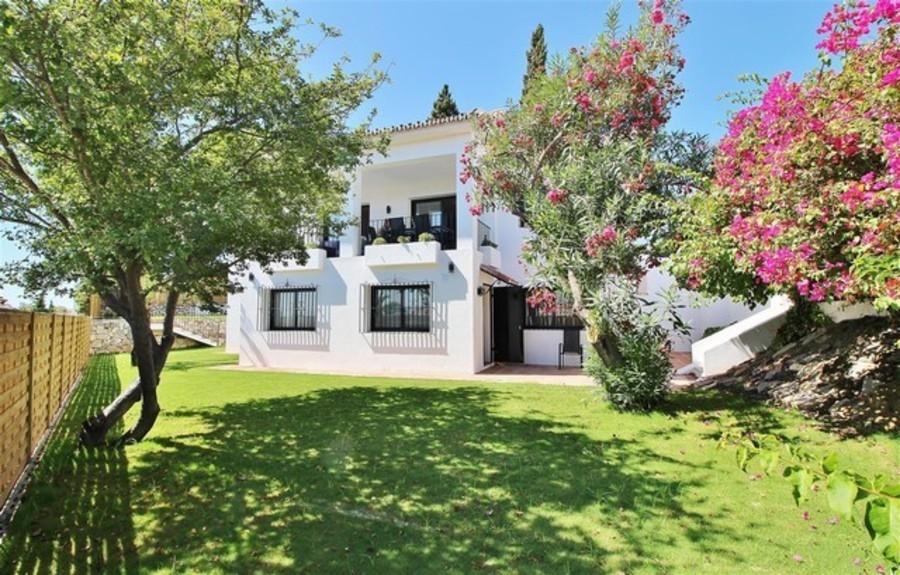 villa for sale in - Nueva Andalucia