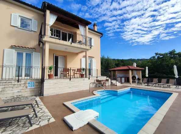 Freistehende Villa mit Pool und Meerblick, Region Opatija