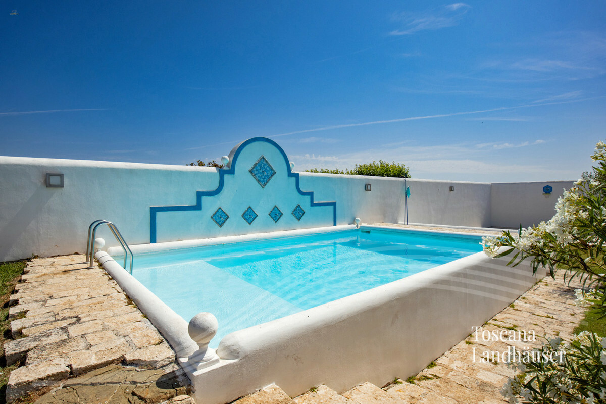 Thumbnail von Luxusvilla nur wenige Kilometer vom Meer entfernt