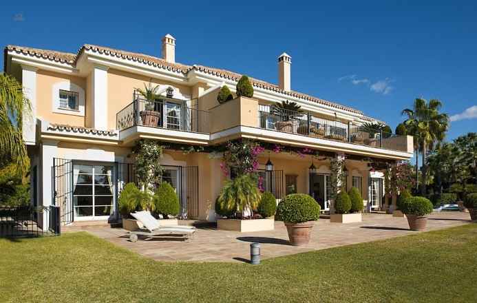 villa for sale in - Los Monteros 
