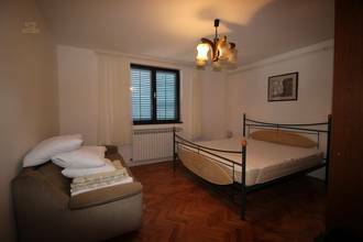 Thumbnail von Haus mit drei Wohnungen zur Fertigstellung