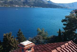 Thumbnail von Mediterrane Doppelhaushälfte in der 1. Reihe zum Meer