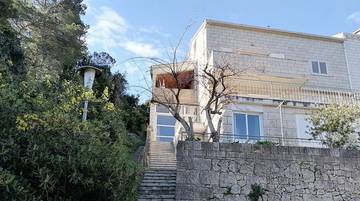 Thumbnail von Mediterrane Doppelhaushälfte in der 1. Reihe zum Meer