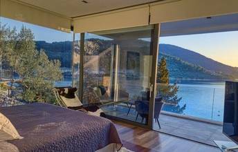 Thumbnail von Современная роскошная вилла прямо у моря