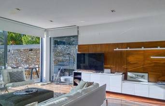 Thumbnail von Современная роскошная вилла прямо у моря