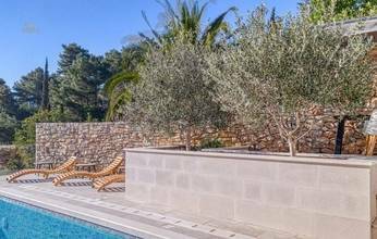 Thumbnail von Современная роскошная вилла прямо у моря