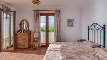 Thumbnail von villa for sale in - Estepona