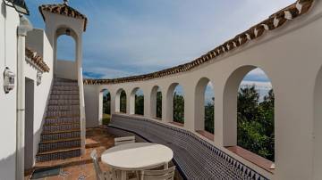 Thumbnail von villa for sale in - Estepona