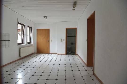 Konvolut: 2 große Wohnungen zur Eigennutzung/Vermietung in ruhiger Wohnlage.