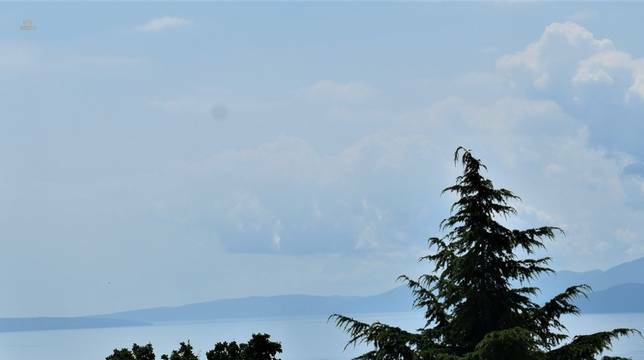 Moderne Wohnung mit Blick bis zum Meer