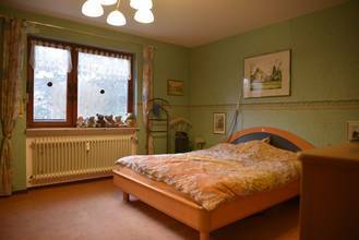 Thumbnail von Gartenwohnung mit Haus-Gefühl! Großzügige, komfortable 2-3ZKB mit gr. Garten. Ideal für Hundehalter!