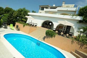 Thumbnail von Geräumige Villa mit Pool in ruhiger Lage in der Region Rijeka