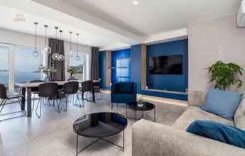 Thumbnail von カールオバグ地域の海辺に位置する、特別な場所にあるプール付きのヴィラ