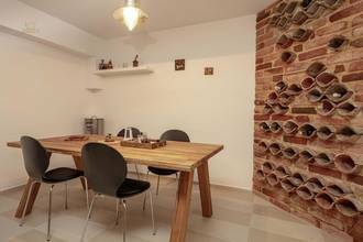 Thumbnail von Haus mit drei Appartements, Pool und Meerblick