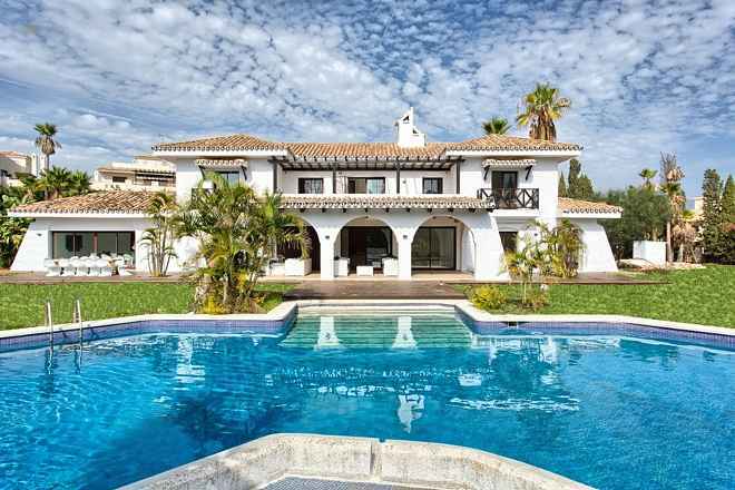 villa for sale in - Nueva Andalucia 