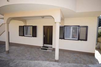 Thumbnail von Appartementhaus mit vier Wohnungen