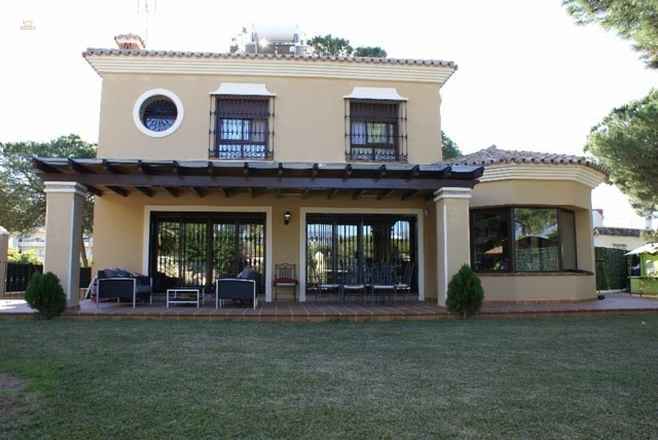 	 villa for sale in - Las Chapas 