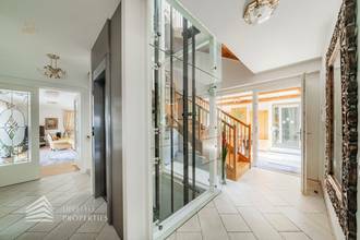 Thumbnail von Geräumige Luxus-Villa in Neustift