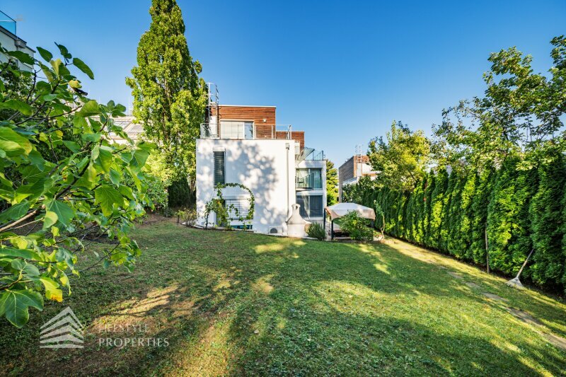 Thumbnail von Geräumige Luxus-Villa in Neustift