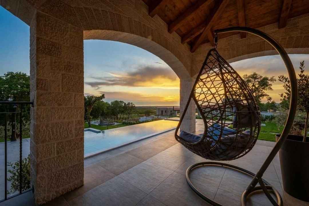 Moderne Villa mit Infinity-Pool und tollem Panorama, Istrien