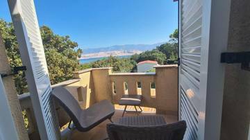 Thumbnail von Gepflegtes Mehrfamilienhaus mit Meerblick, Insel Pag